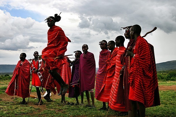 What do tourists come to see in Kenya?